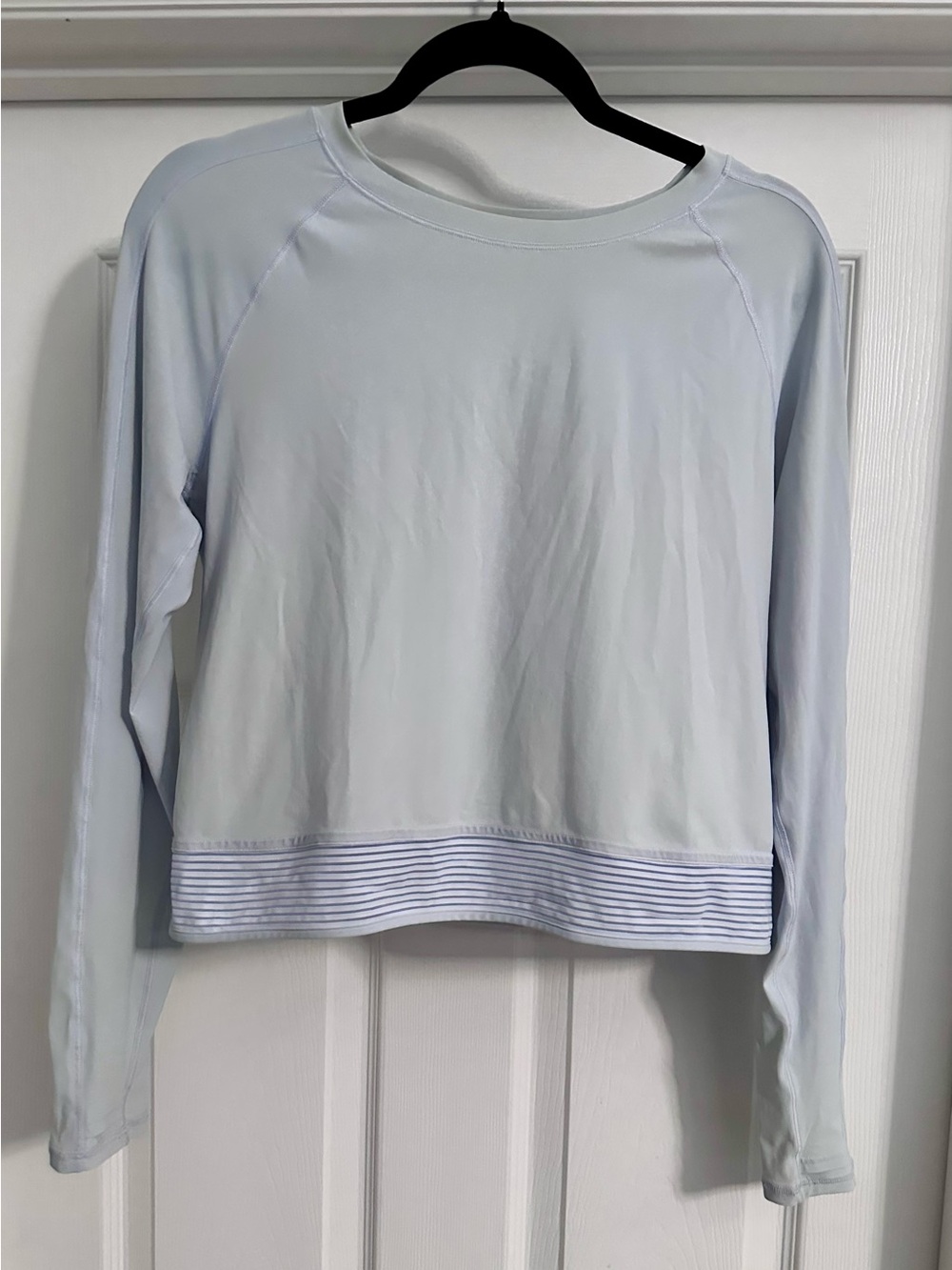 Lululemon 🍋 Light Blue Women's Long-Sleeve “In Stride” Top